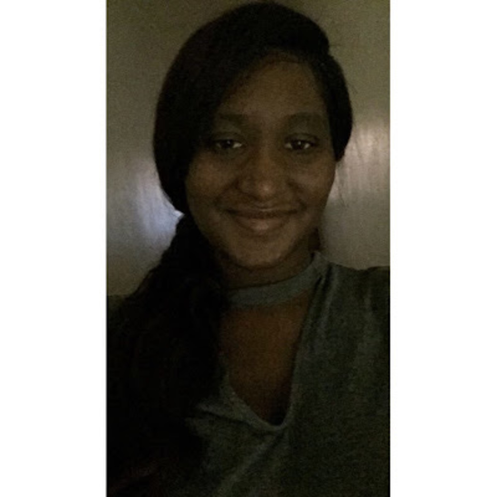 Meet your Posher, Alexis